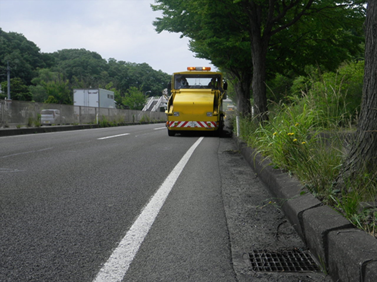 国土交通省 / 仙台東国道路面清掃工事