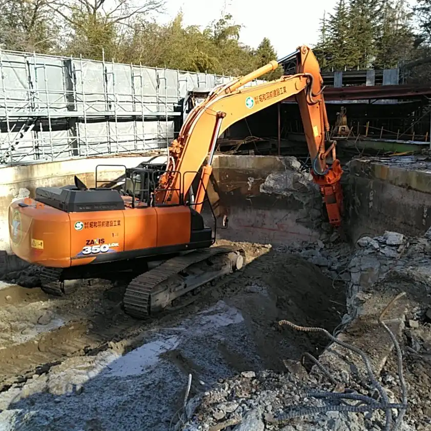荒巻川平団地共同下水処理場解体工事